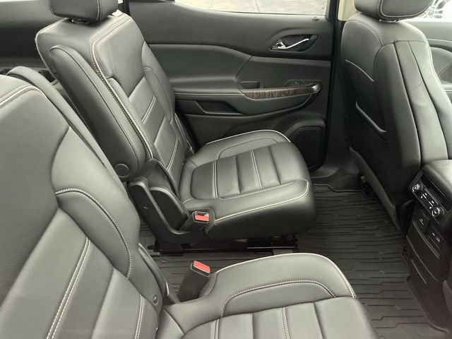 Used 2021 GMC Acadia Denali w/ Denali Technology Package AWD/4WD image 13