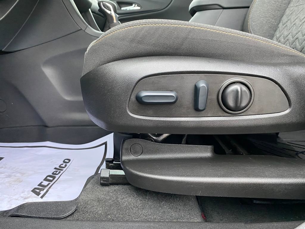 Used 2022 Chevrolet Equinox LT image 21