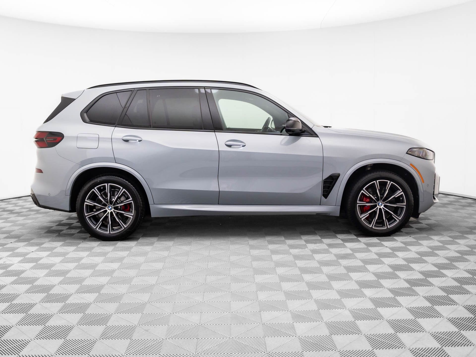 Certified 2025 BMW X5 M60i w/ Climate Comfort Package image 6