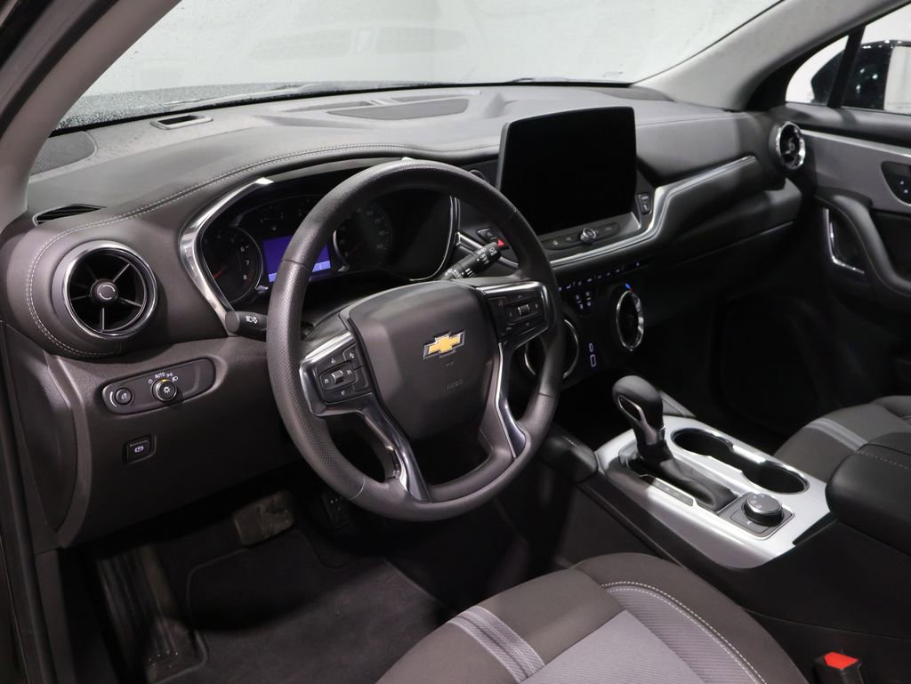 Used 2025 Chevrolet Blazer LT image 16
