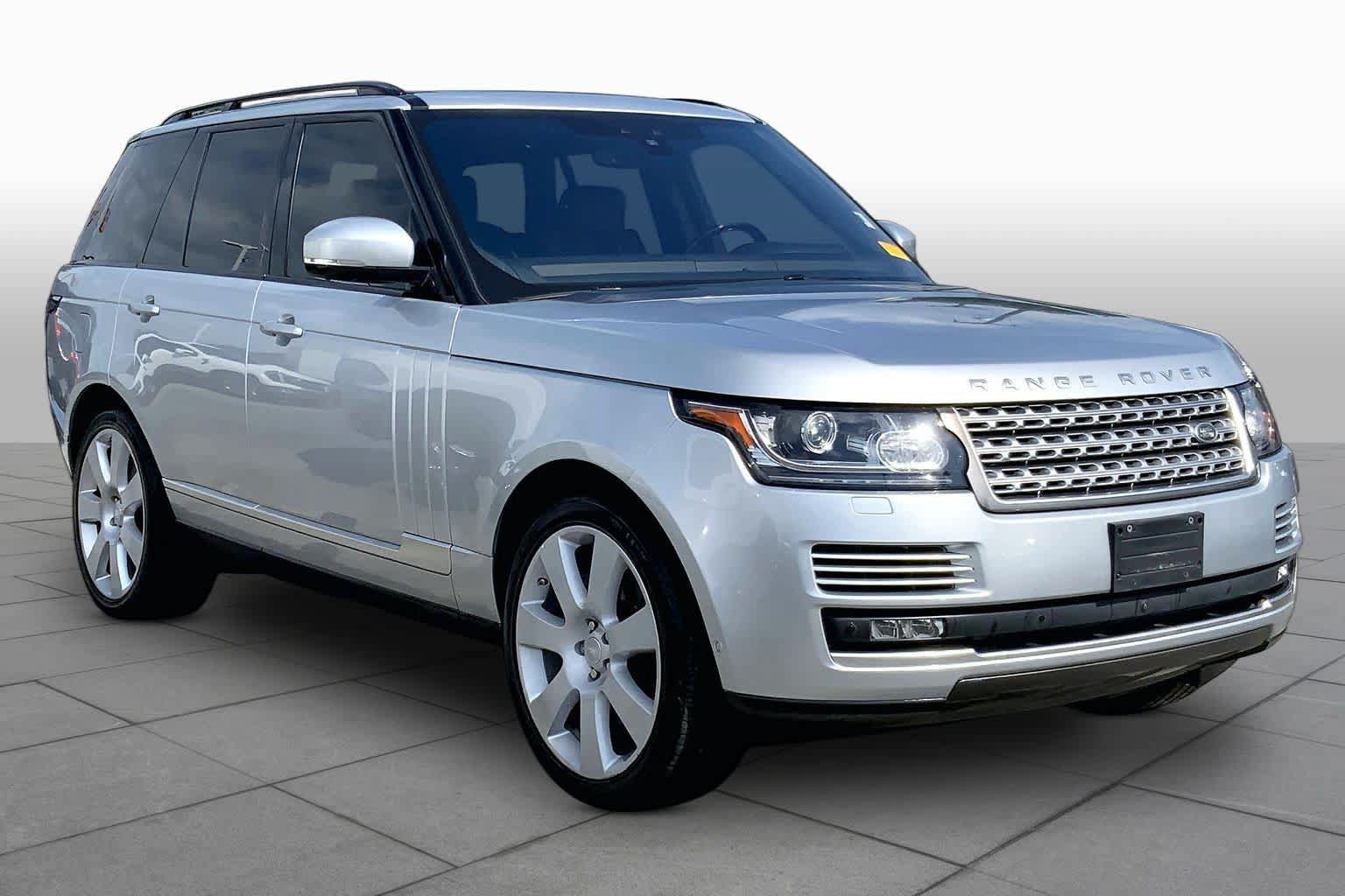 Used 2017 Land Rover Range Rover Supercharged AWD/4WD image 3
