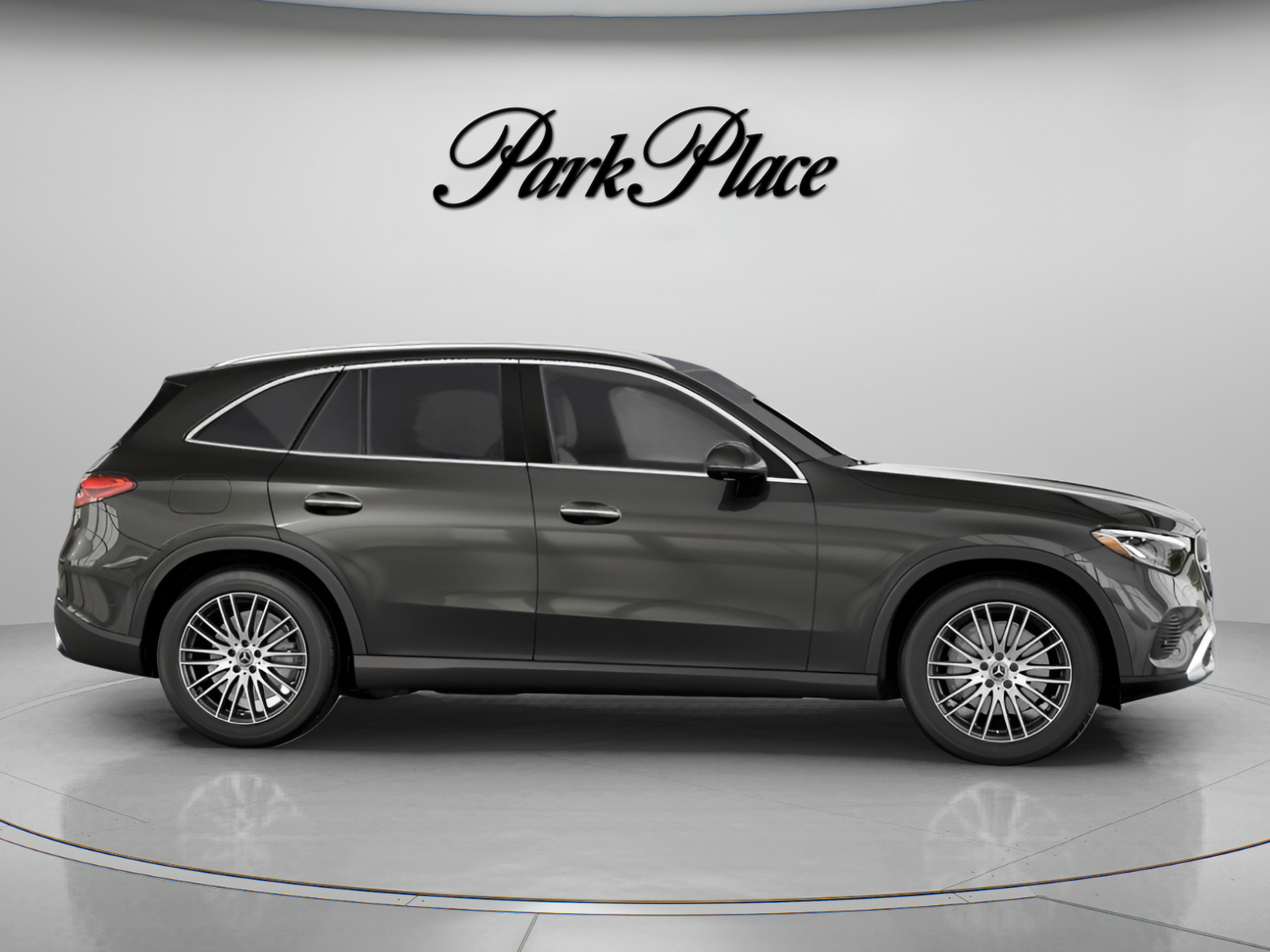 Used 2026 Mercedes-Benz GLC 300 4MATIC image 28