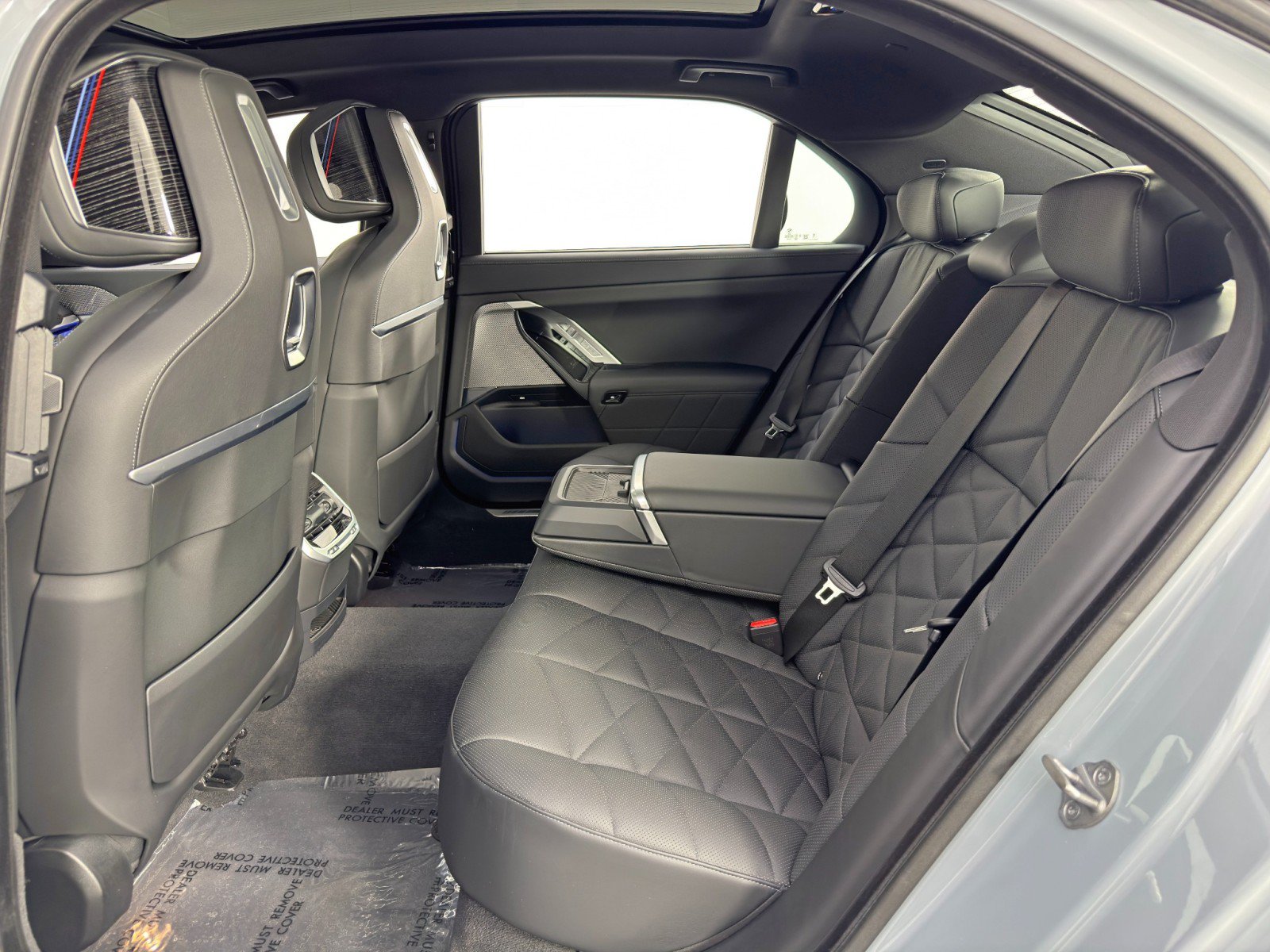 Used 2024 BMW 740i w/ Premium Package 2 RWD image 52