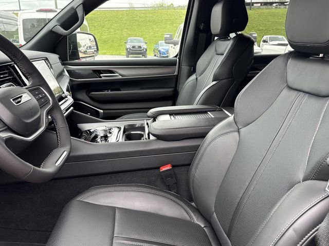 New 2026 Jeep Grand Wagoneer 4WD image 5