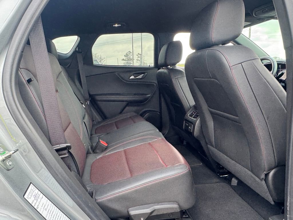 Used 2025 Chevrolet Blazer RS image 12