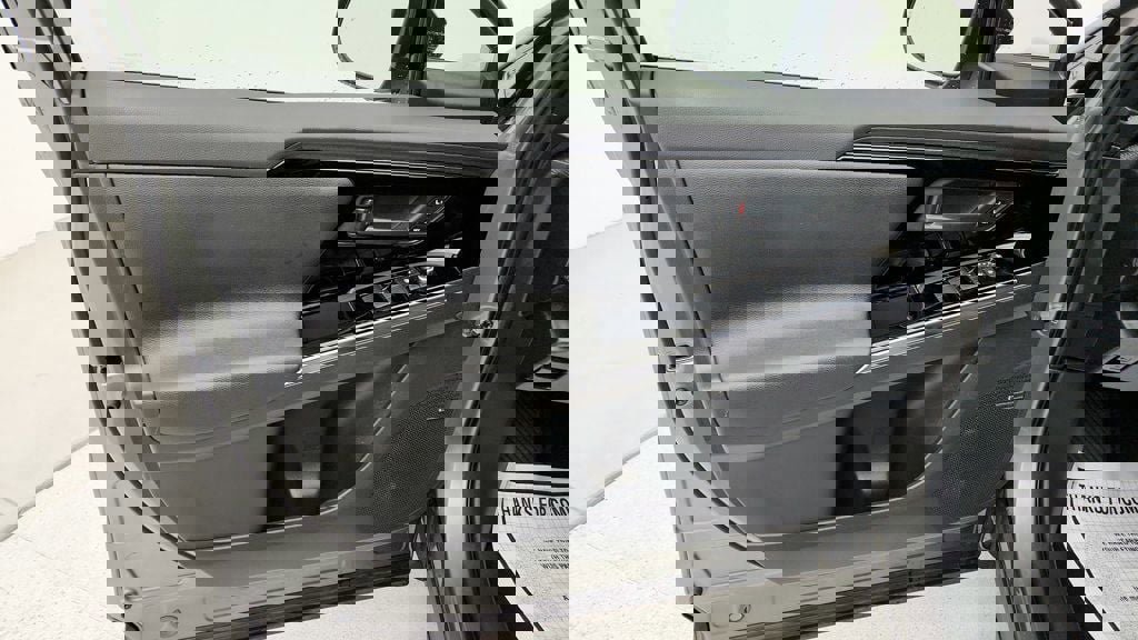 Used 2023 Subaru Solterra AWD image 10