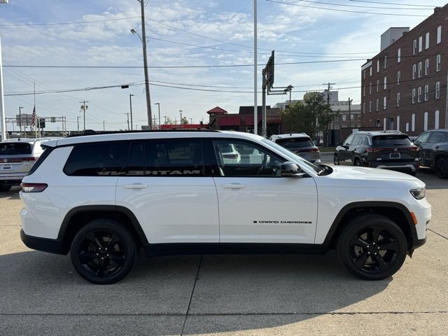 Used 2023 Jeep Grand Cherokee L Altitude image 6
