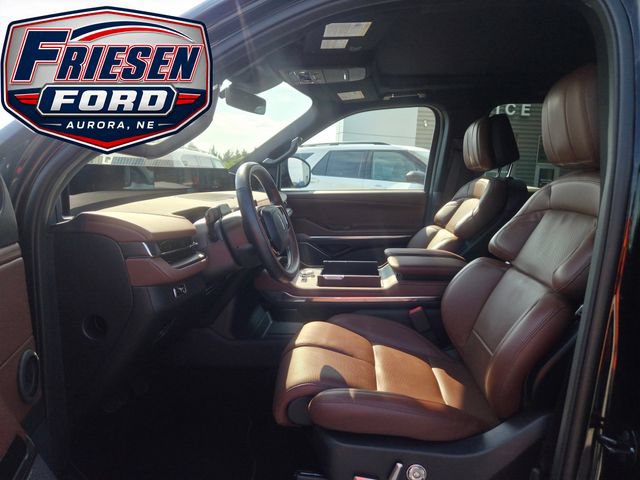 Used 2025 Lincoln Navigator Reserve AWD/4WD image 13