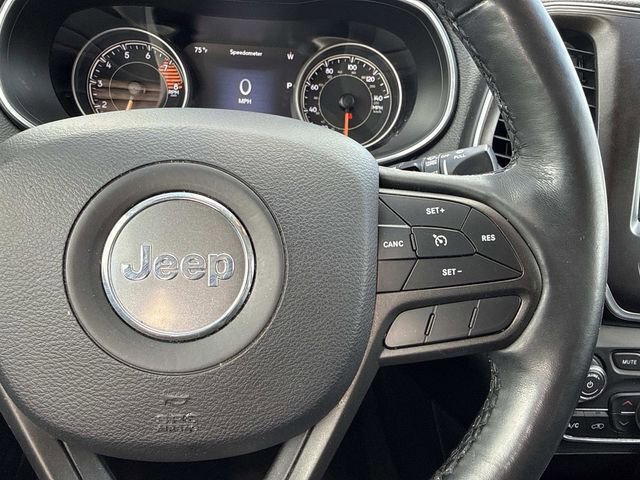 Used 2019 Jeep Cherokee Trailhawk w/ Cold Weather Group image 16