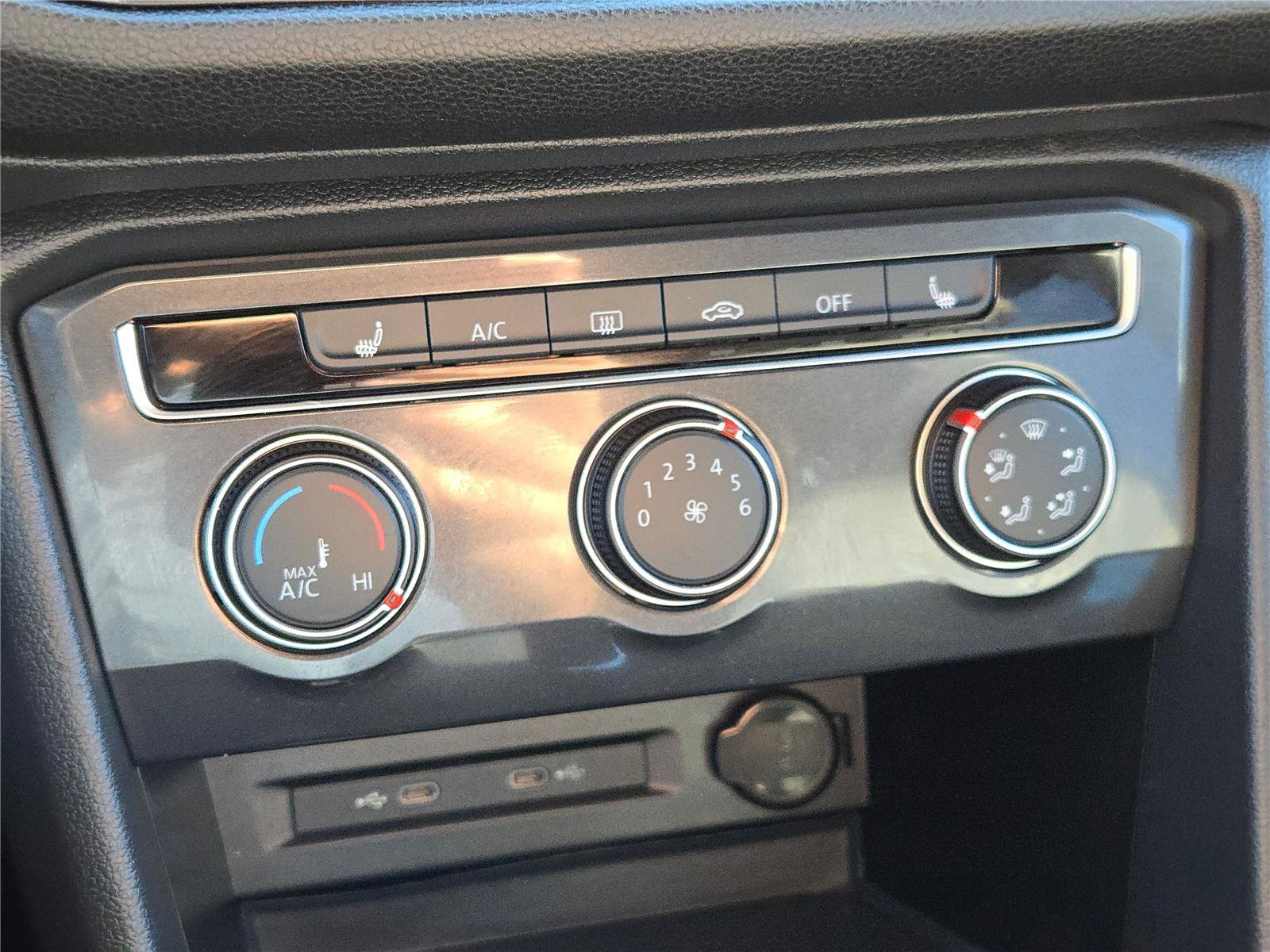 Used 2024 Volkswagen Tiguan Wolfsburg Edition image 31