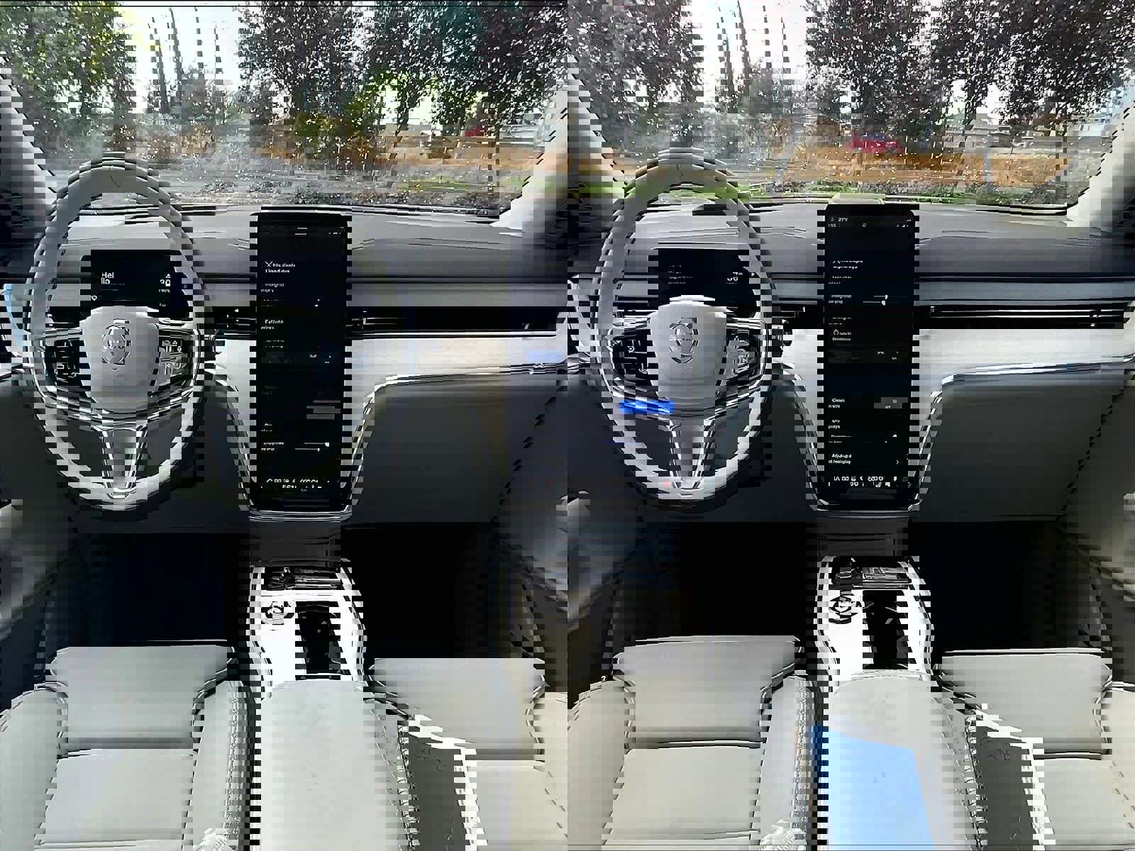 New 2025 Volvo EX90 Plus image 7