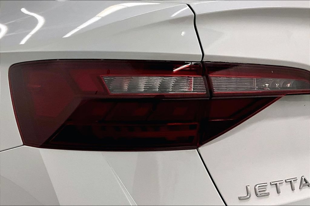 Used 2023 Volkswagen Jetta SE FWD image 22