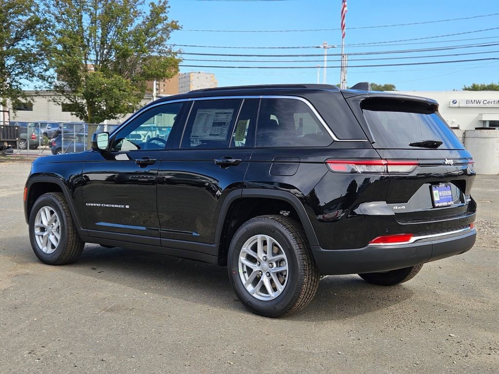 New 2025 Jeep Grand Cherokee Laredo X w/ Luxury Tech Group I image 3