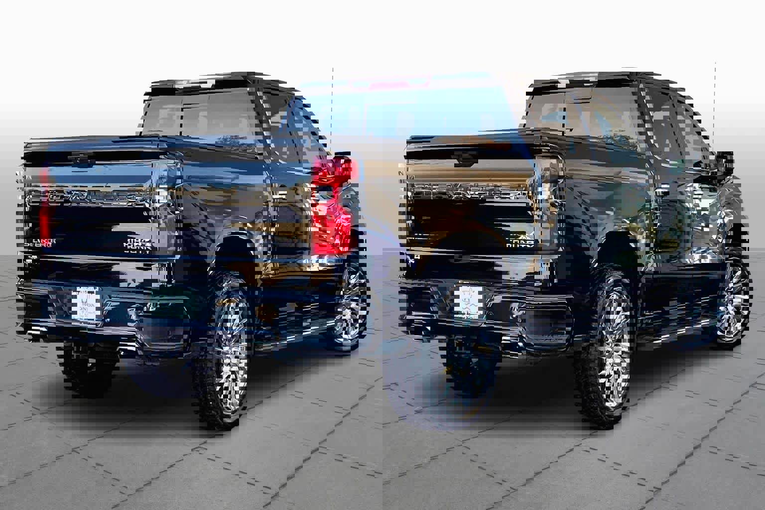 Used 2019 Chevrolet Silverado 1500 High Country w/ High Country Premium Package image 26