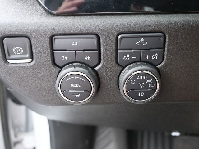 Used 2025 Chevrolet Silverado 2500 LT w/ Convenience Package image 14