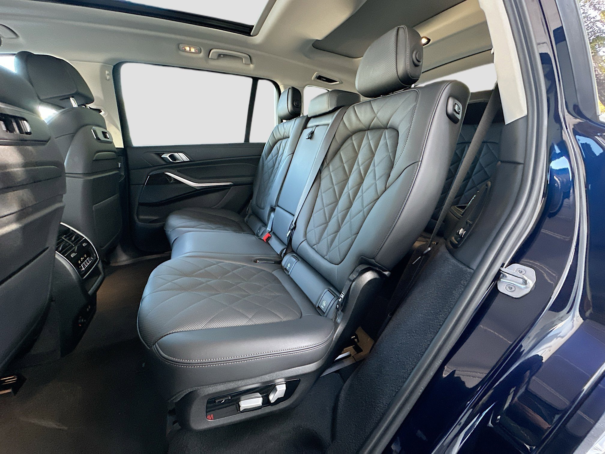 Certified 2023 BMW X7 xDrive40i image 25