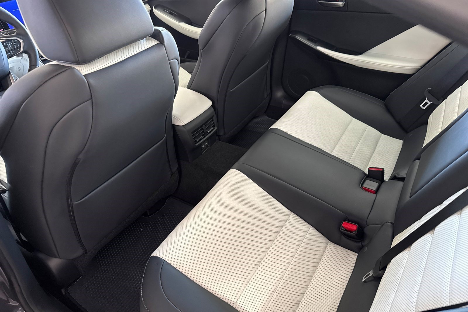 New 2026 Lexus IS 350 F Sport RWD image 23
