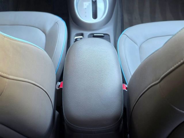 Used 2015 Kia Soul EV + FWD image 23