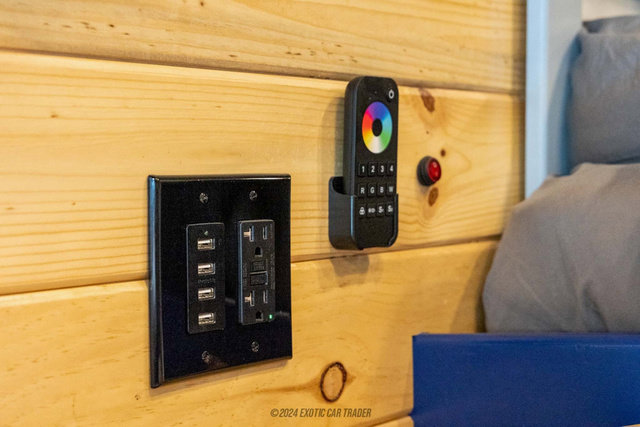 Used 2021 Mercedes-Benz Sprinter 2500 image 54