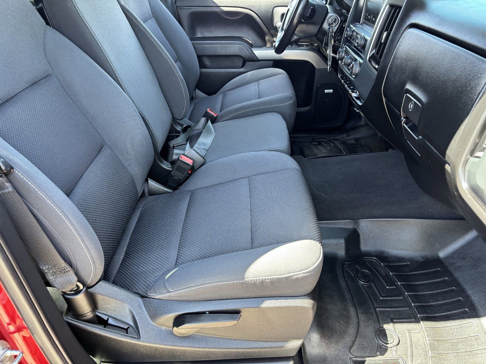 Used 2018 Chevrolet Silverado 1500 LT w/ All Star Edition RWD image 12