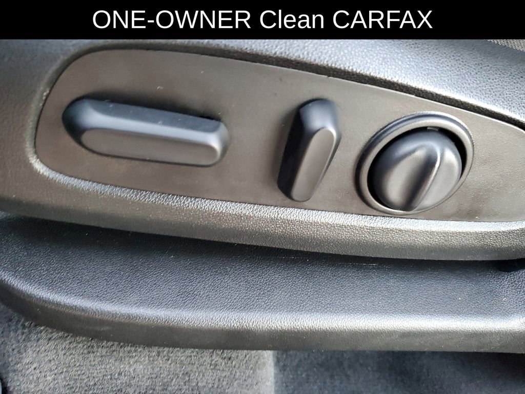 Used 2020 Chevrolet Traverse LT image 8