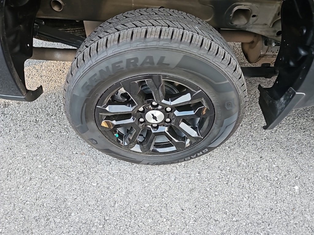 Used 2024 Chevrolet Silverado 1500 RST w/ Z71 Off-Road Package image 12