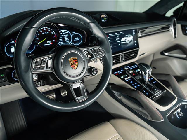 Certified 2023 Porsche Cayenne Turbo S AWD/4WD image 4