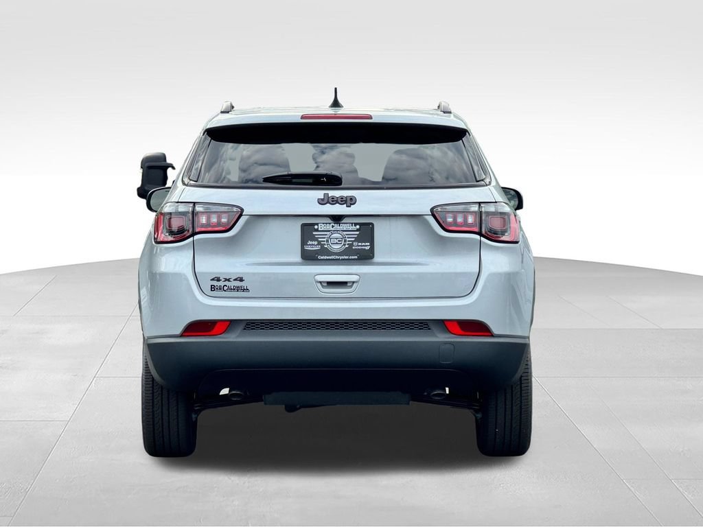 New 2026 Jeep Compass Latitude AWD/4WD image 6