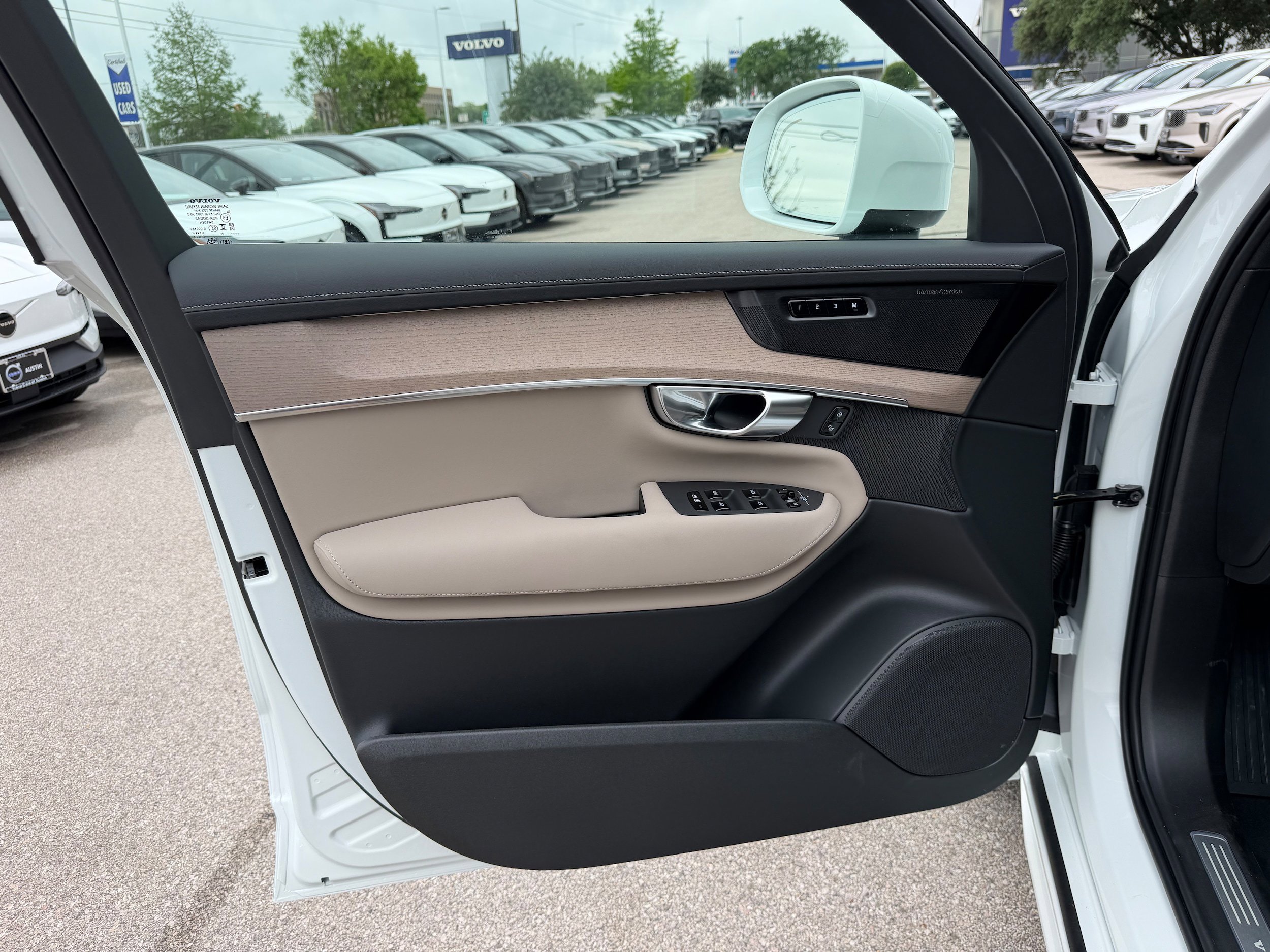 New 2026 Volvo XC90 B5 Ultra AWD/4WD image 18
