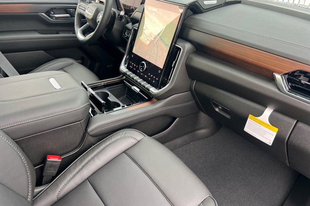 New 2026 GMC Yukon XL Denali w/ Sun & Power Step Package image 14