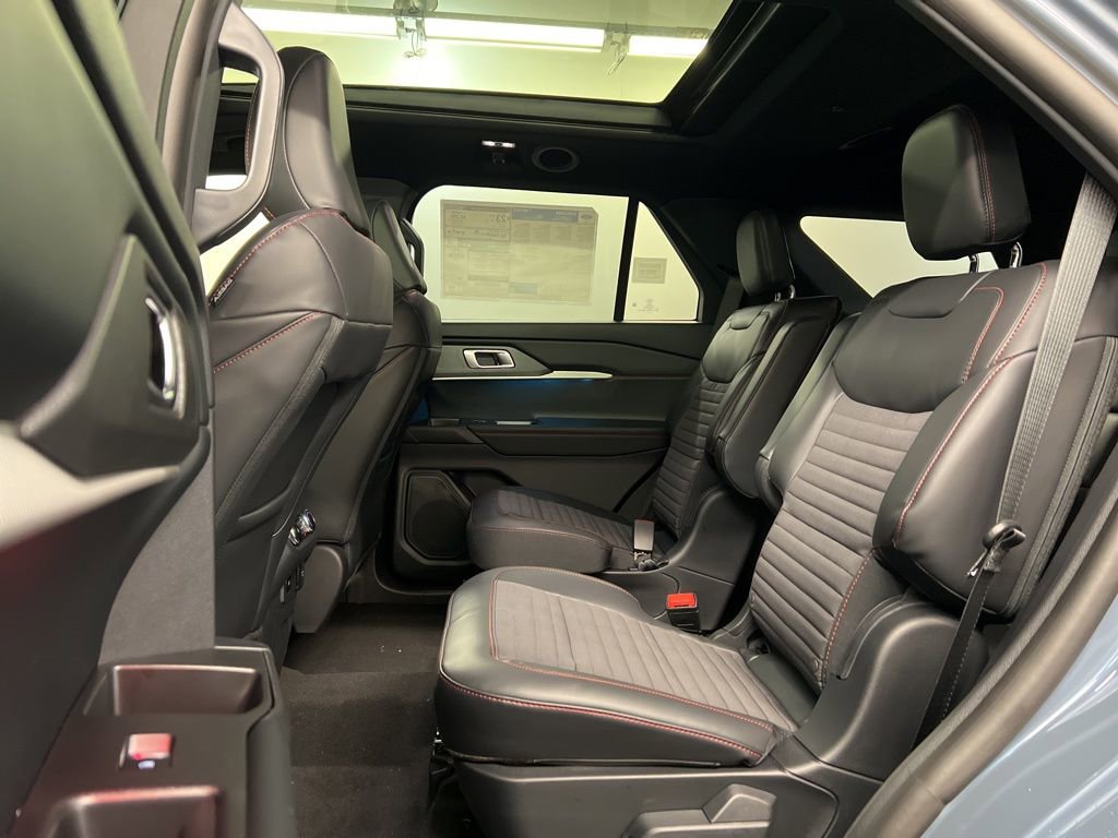 New 2026 Ford Explorer ST-Line image 31