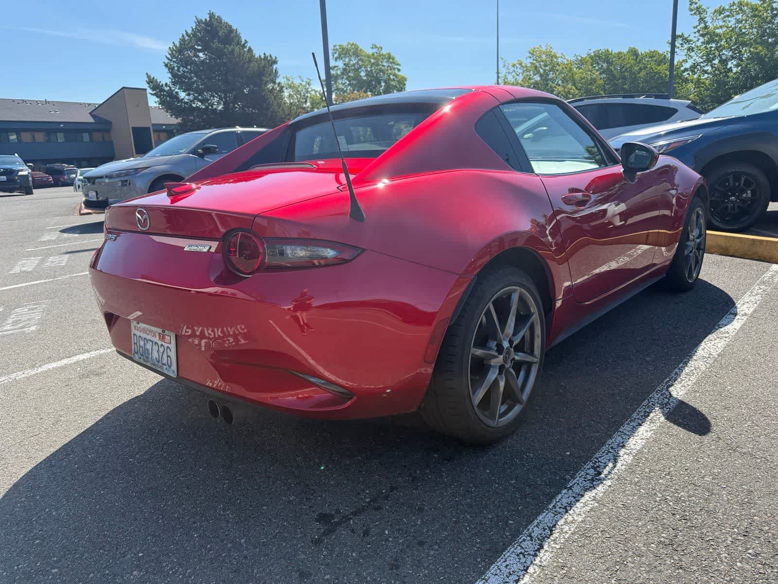 Used 2017 MAZDA MX-5 Miata RF Grand Touring RWD image 3