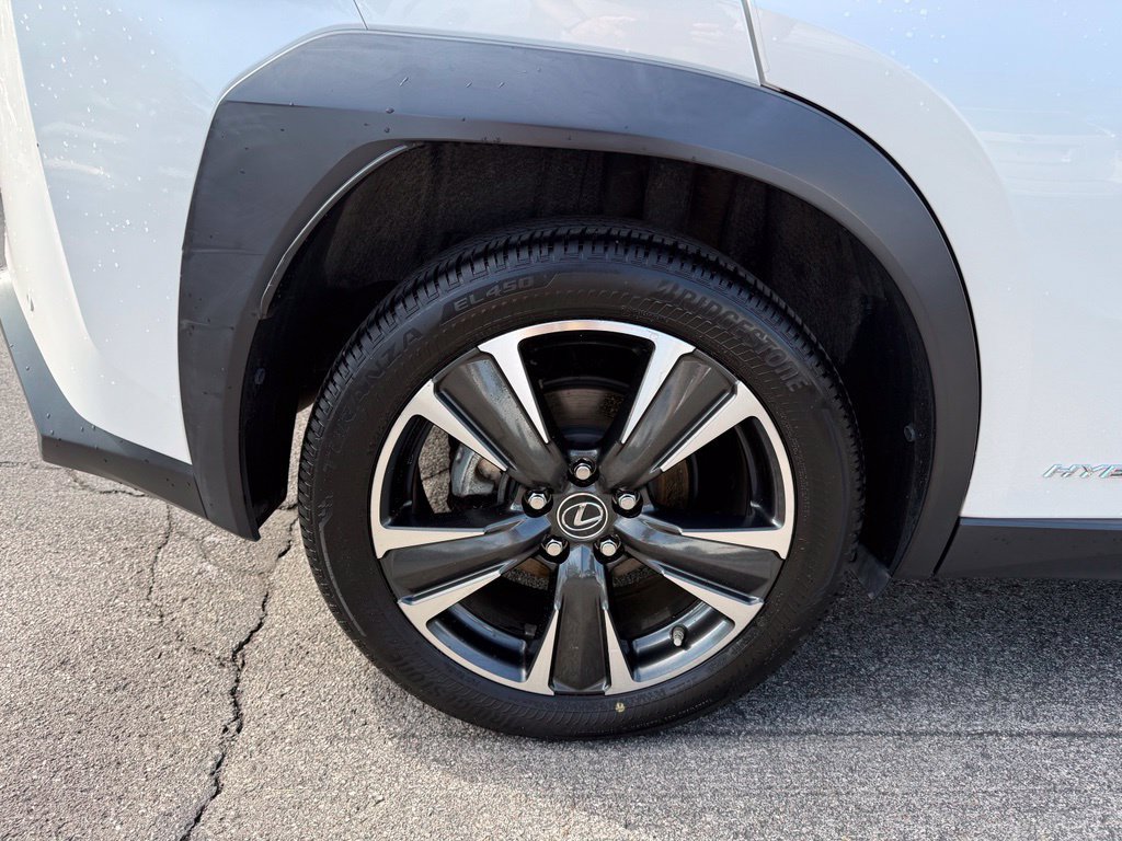 Used 2019 Lexus UX 250h w/ Premium Package AWD/4WD image 25
