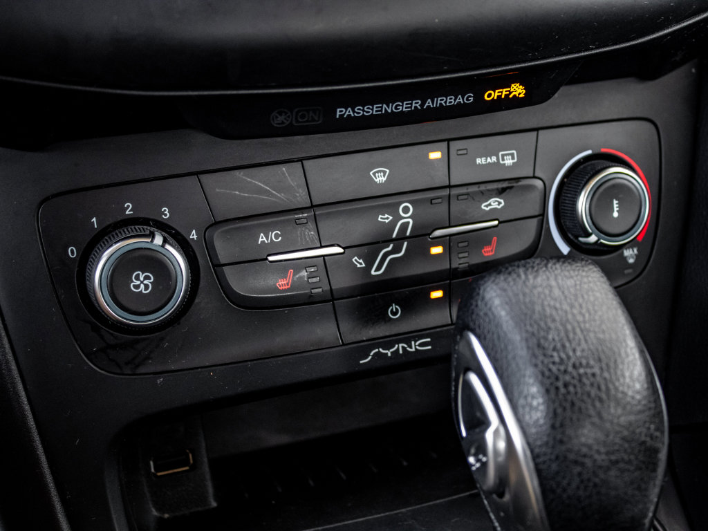 Used 2017 Ford Focus SE w/ Cold Weather Package image 24