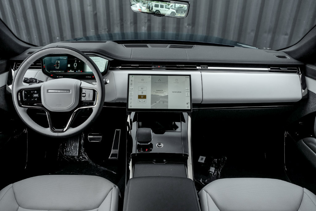 New 2026 Land Rover Range Rover Sport Dynamic SE AWD/4WD image 21