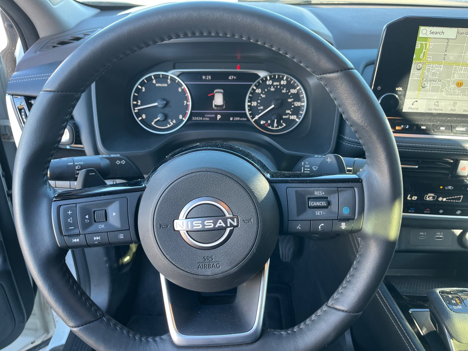 Used 2023 Nissan Rogue SL w/ SL Premium Package image 9