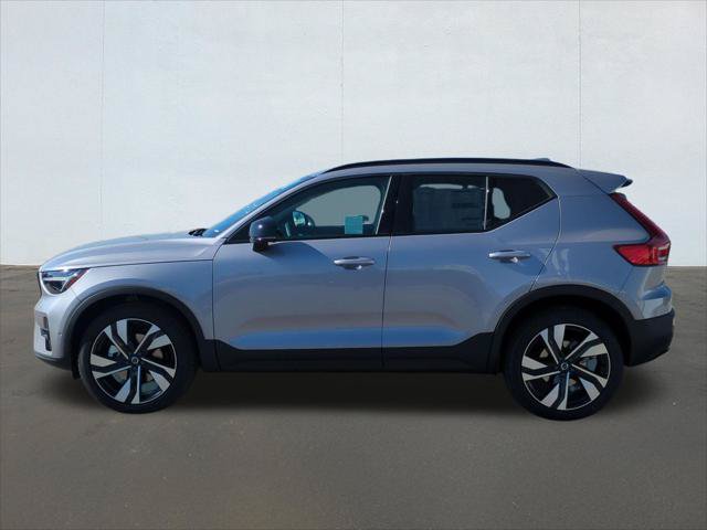 New 2026 Volvo XC40 B5 Ultra w/ Climate Package AWD/4WD image 3