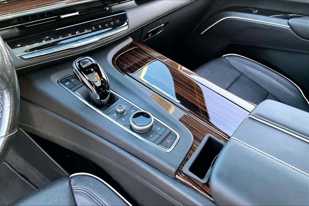 Used 2023 Cadillac Escalade Premium Luxury RWD image 14