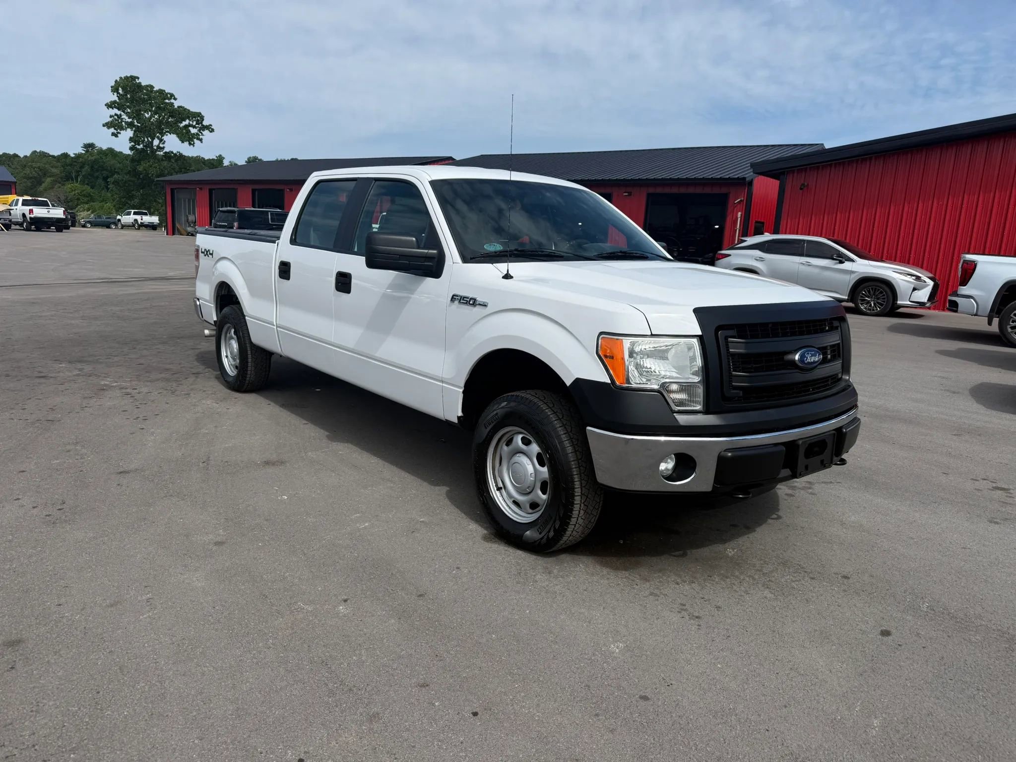 Used 2013 Ford F150 XL w/ Mid Equipment Group AWD/4WD image 1