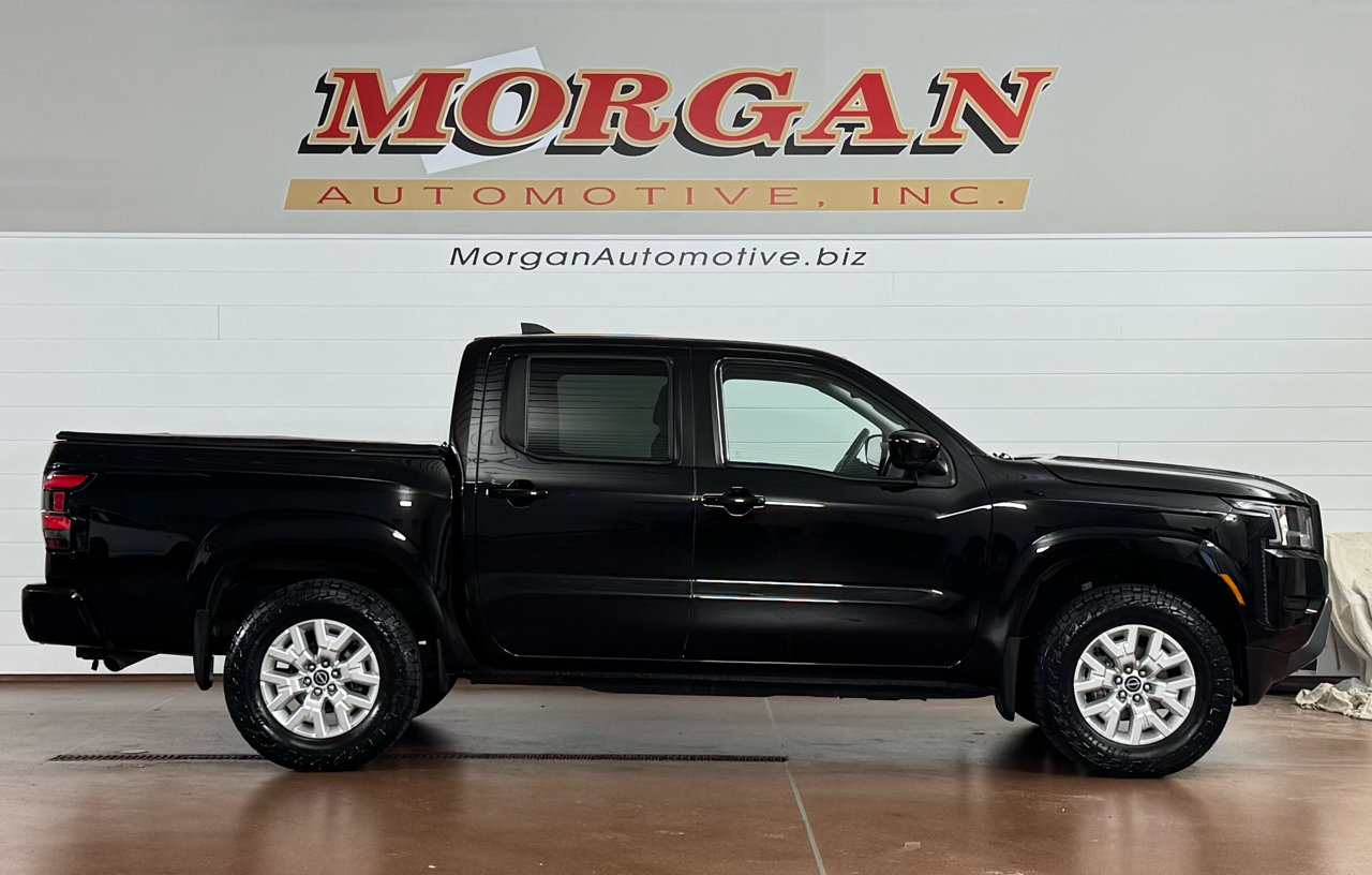 Used 2022 Nissan Frontier SV w/ Technology Package image 2