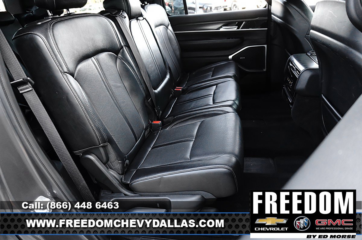 Used 2024 Jeep Wagoneer Series II w/ Flexible Seating Group AWD/4WD image 12
