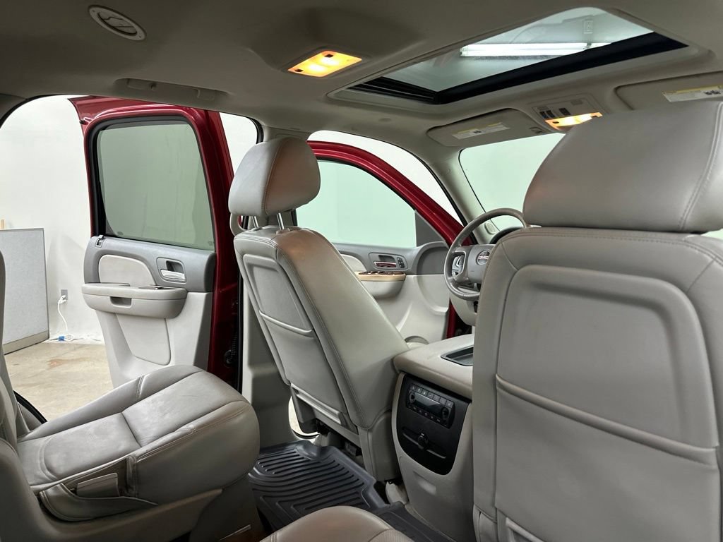 Used 2012 GMC Yukon SLT w/ SLT-2 Equipment Package AWD/4WD image 24