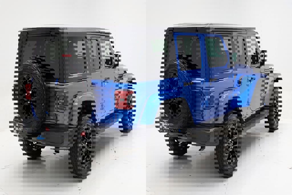 Used 2023 Jeep Wrangler Unlimited Sahara w/ Cold Weather Group AWD/4WD image 8