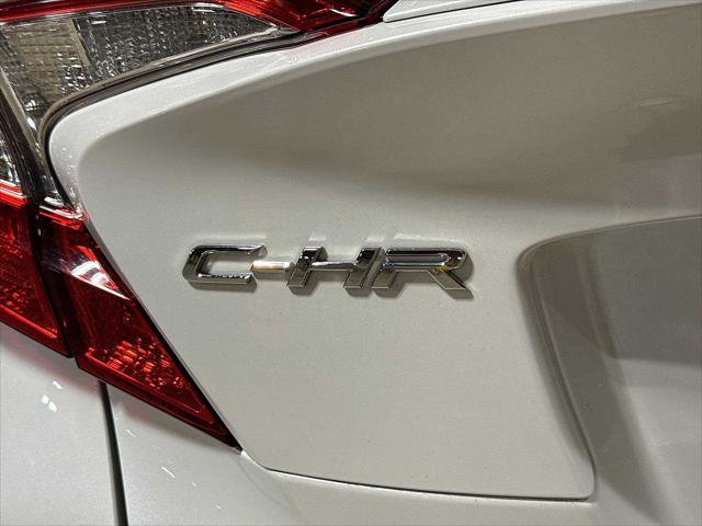 Certified 2022 Toyota C-HR XLE FWD image 24