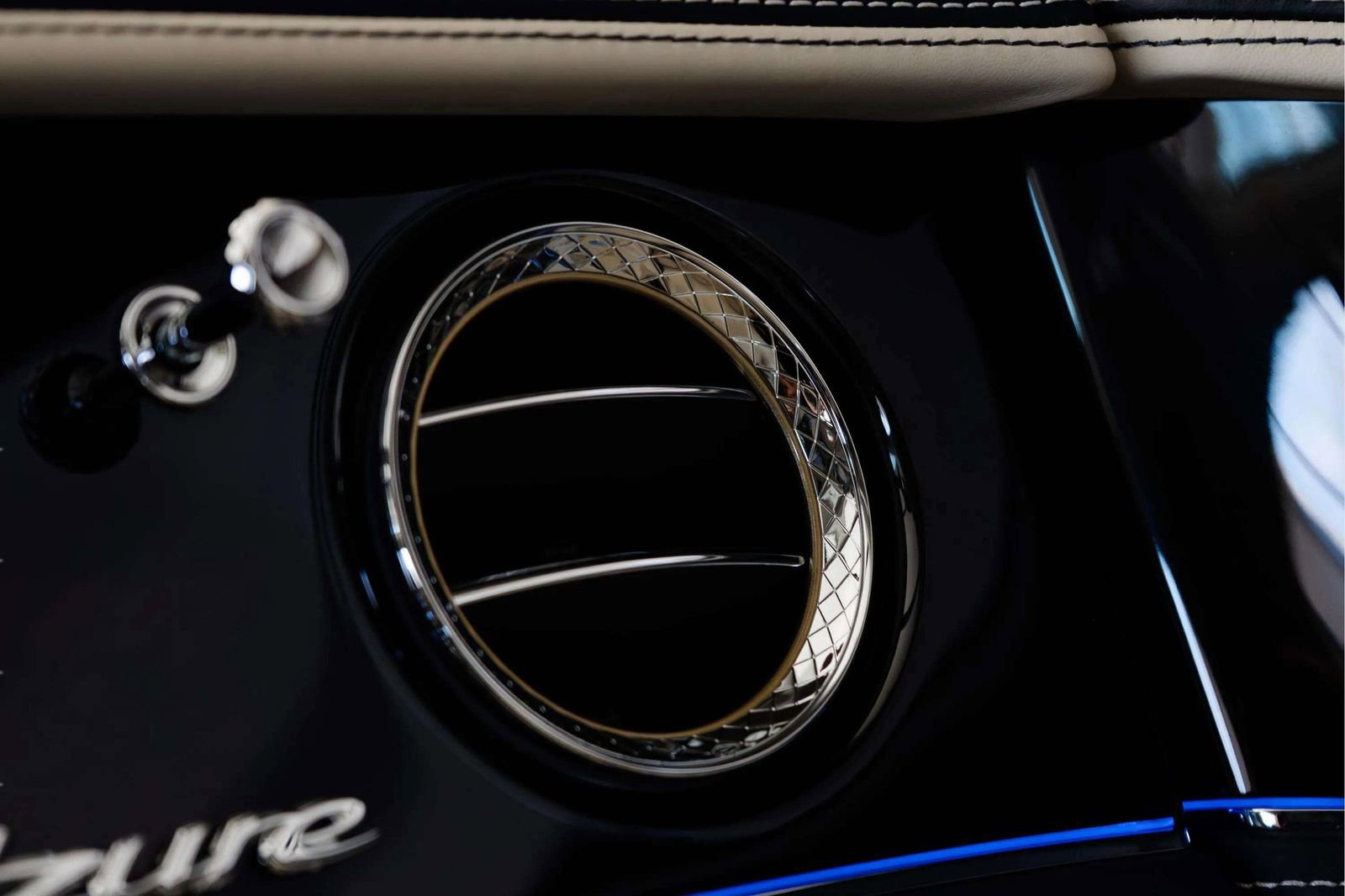 Used 2023 Bentley Flying Spur Azure AWD/4WD image 51