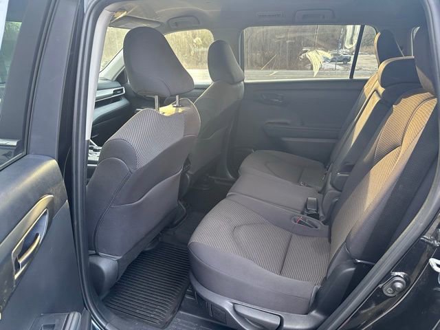 Used 2023 Toyota Highlander LE image 11