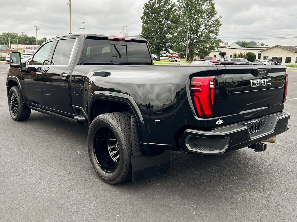 Used 2024 GMC Sierra 3500 Denali Ultimate image 15