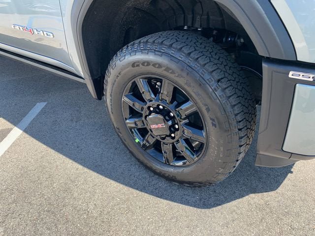 New 2026 GMC Sierra 2500 AT4 w/ Technology Package AWD/4WD image 5