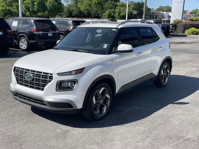 Certified 2023 Hyundai Venue SEL w/ Cargo Package FWD image 3