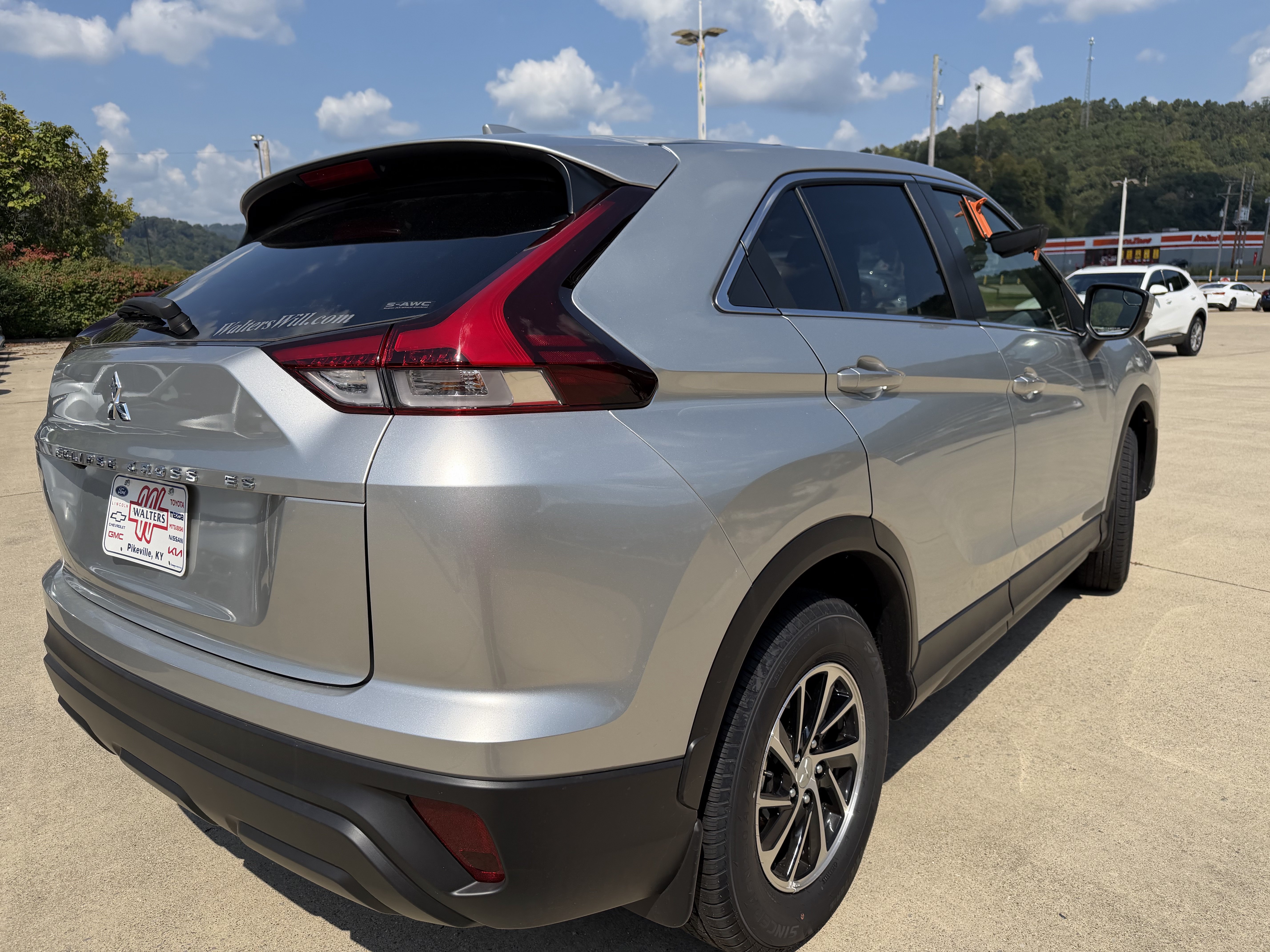 New 2026 Mitsubishi Eclipse Cross ES AWD/4WD image 9